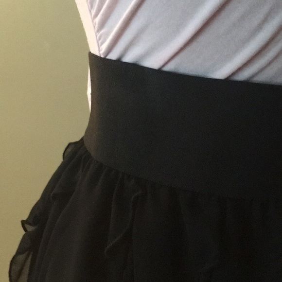 EXPRESS mini black skirt - Picture 5 of 5